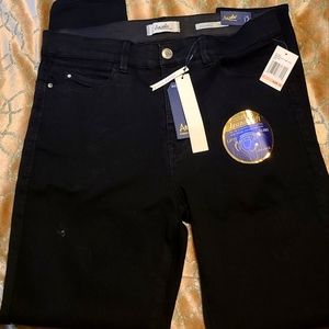 Angel Jeanie Lift Pants